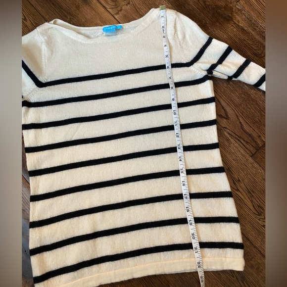 J McLaughlin Sweater - Picture 2 of 8